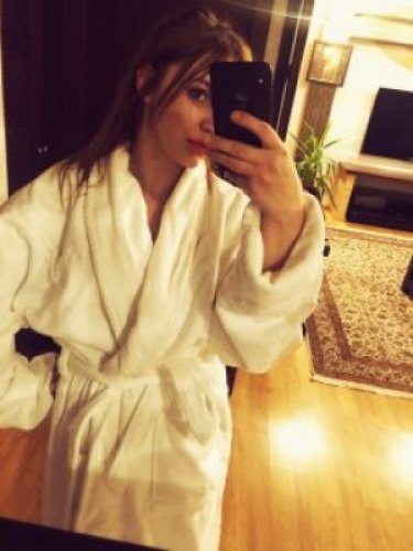 Индивидуалка Арина( есть подруга, без предоплаты)