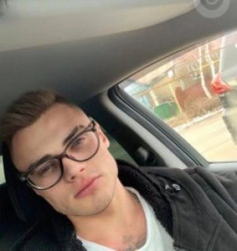 Индивидуалка Максим